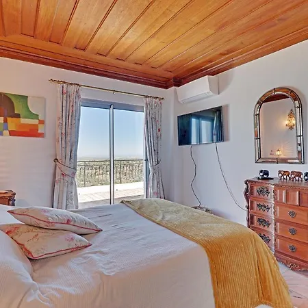 Hotel Aurora By Portucasa 4*